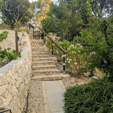 Country Guest & Private Pool Guest house *